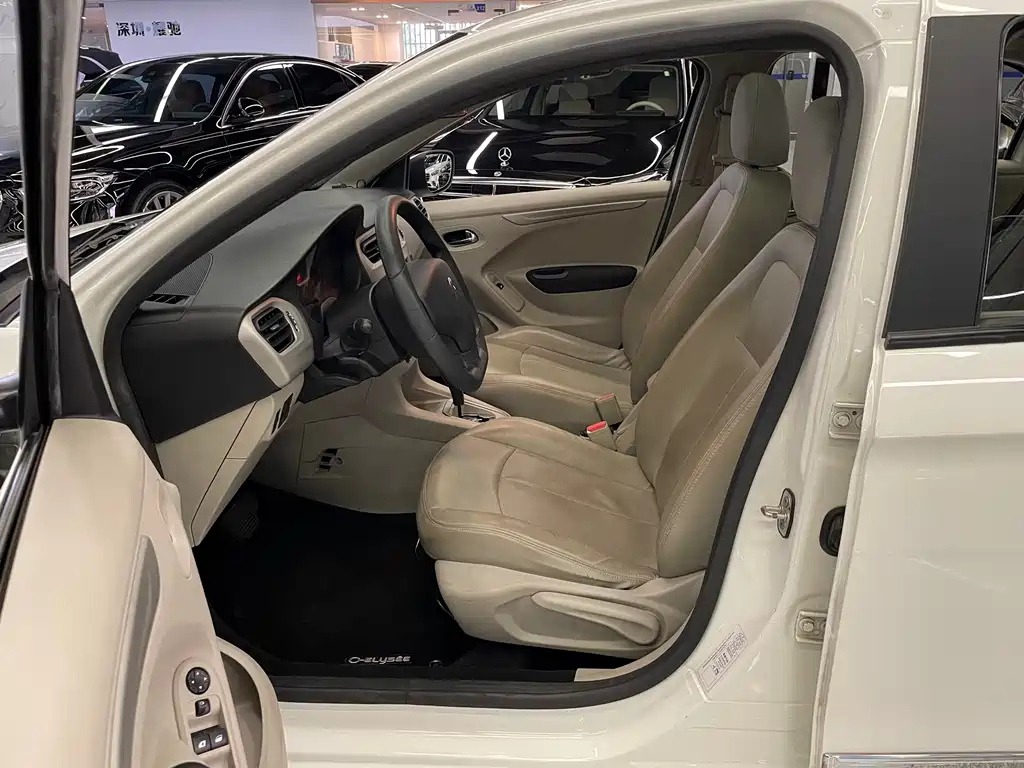 Citroen Elysee — миниатюра 12