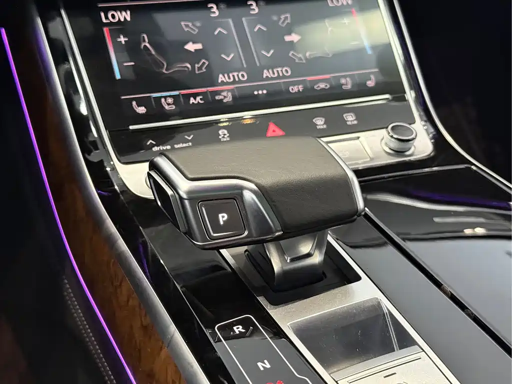 Audi A8 — миниатюра 9