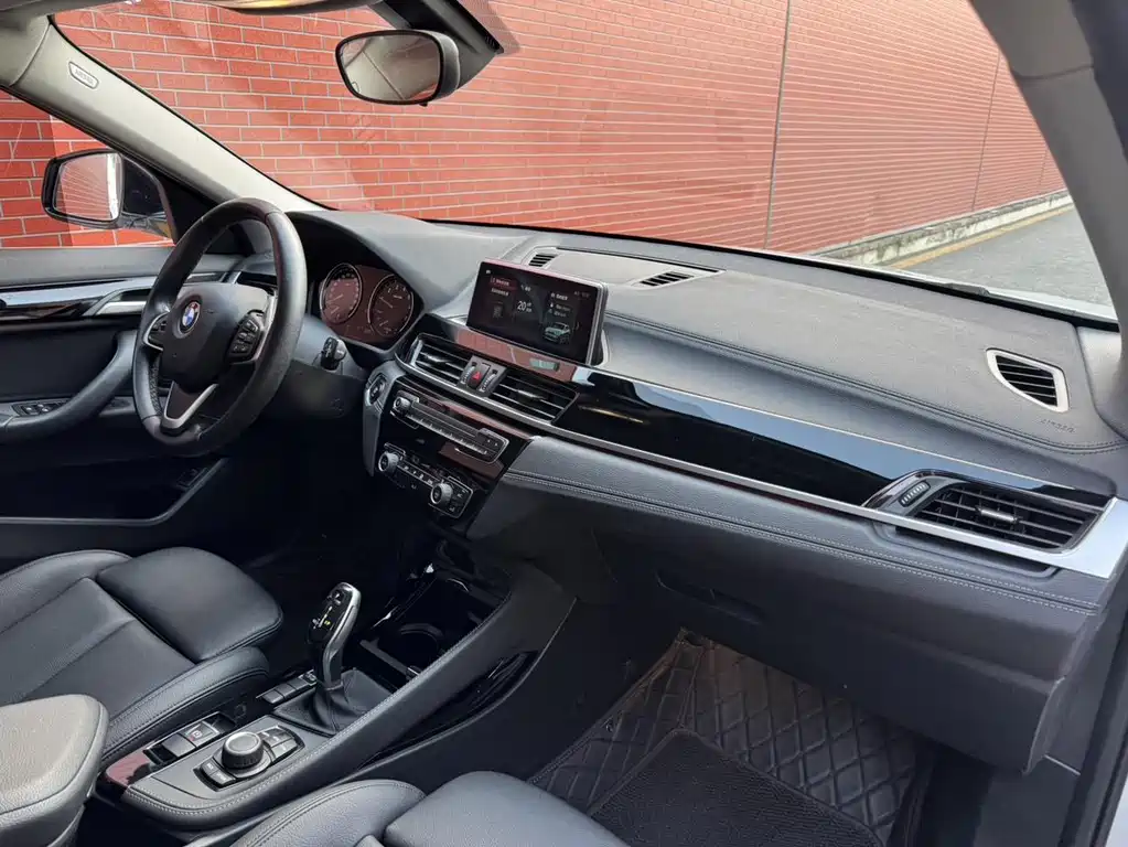 BMW X2 (Import) — миниатюра 9