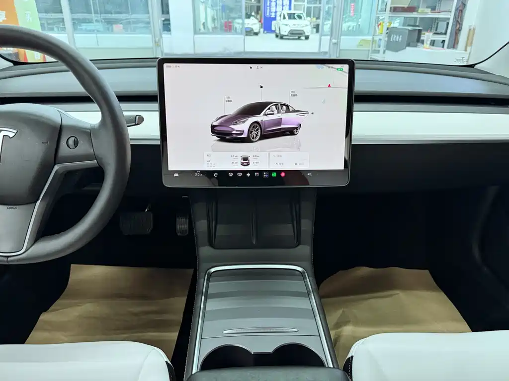 Tesla Model 3 — миниатюра 13
