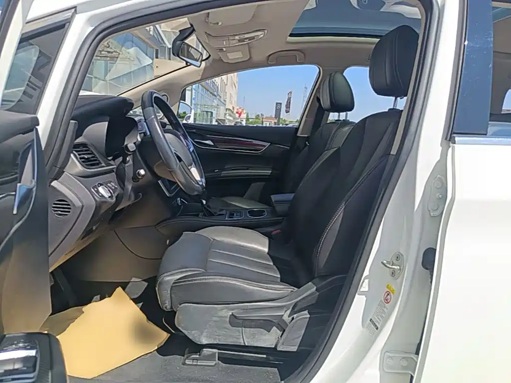 BYD MAX — миниатюра 15