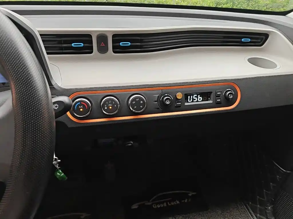 Wuling MINIEV — миниатюра 13