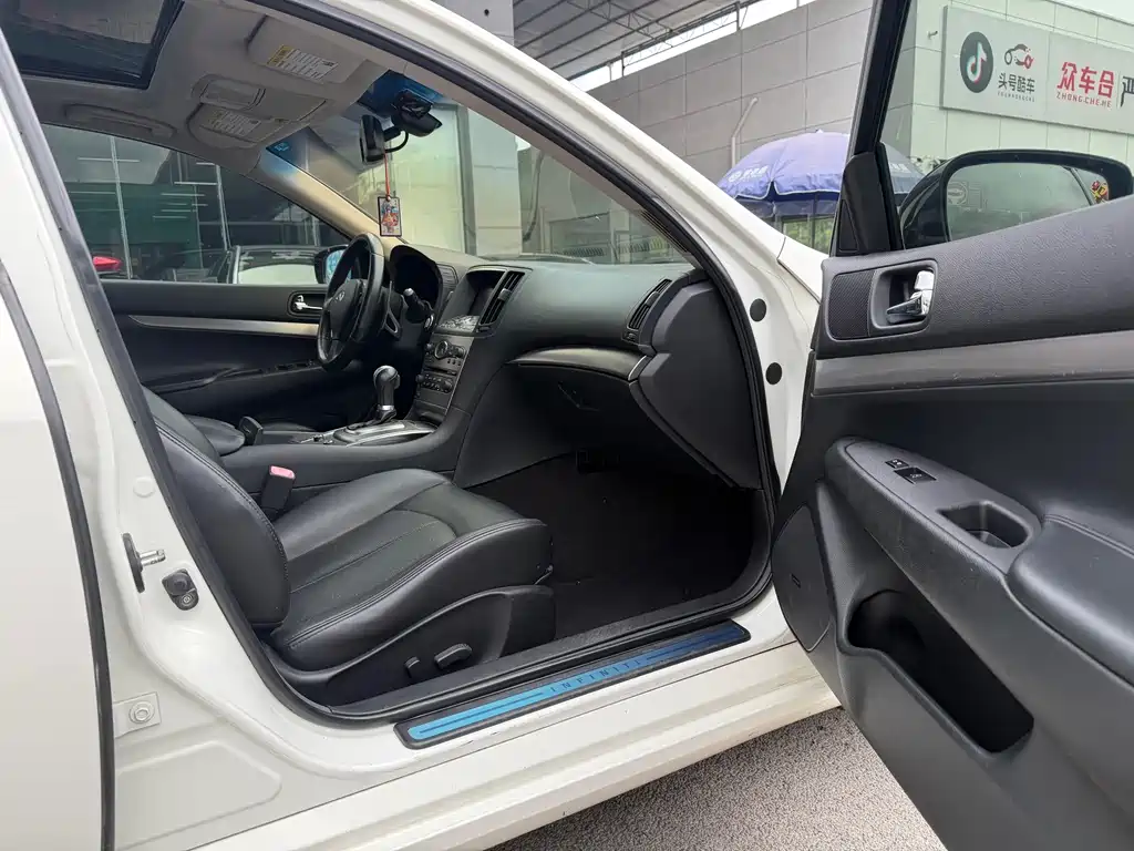 Infiniti G — миниатюра 11