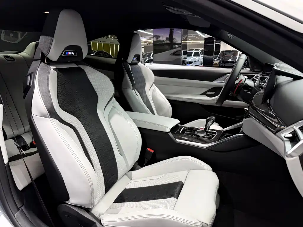BMW M4 2024 M4 M xDrive