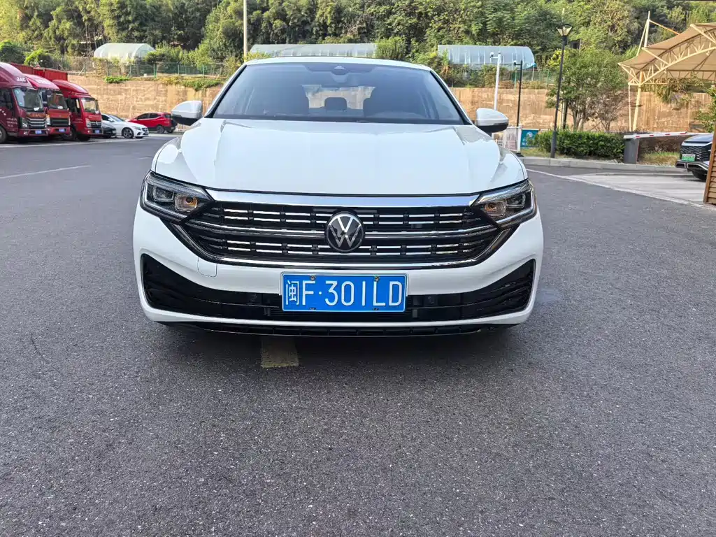 Volkswagen Sagitar — миниатюра 2
