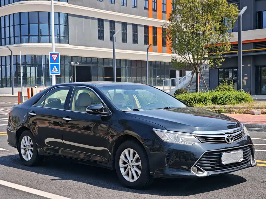 Toyota Camry 2016 2.0E Elite