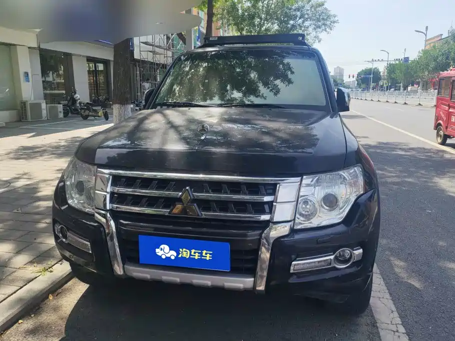 Mitsubishi Pajero (Import) — миниатюра 2