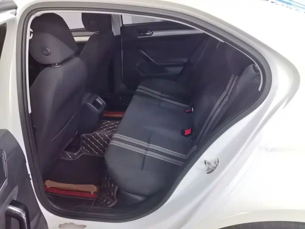 Volkswagen Lamando — миниатюра 17