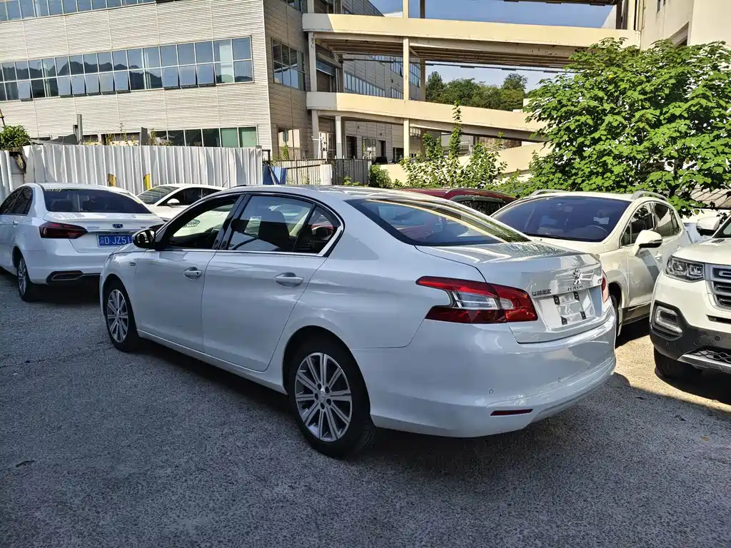 Peugeot 408 — миниатюра 10