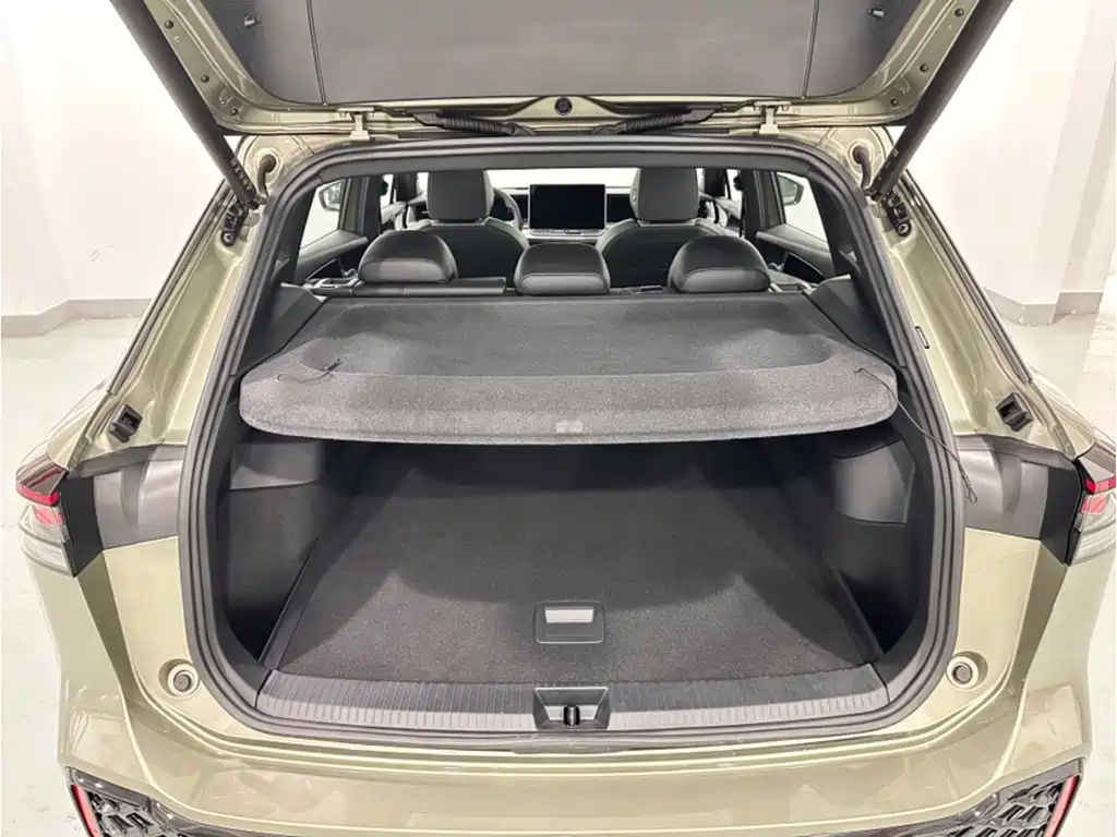 Volkswagen Tayron 2025 L 380TSI Luxury Easy