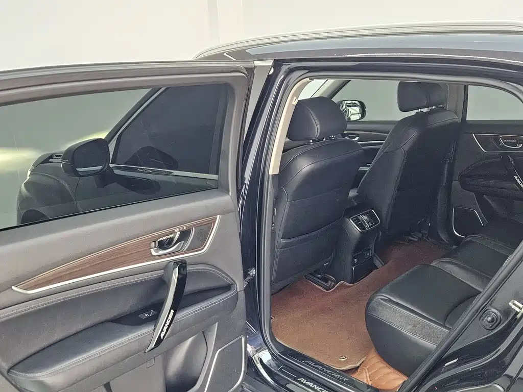 Honda Avancier 2019 240TURBO Premium