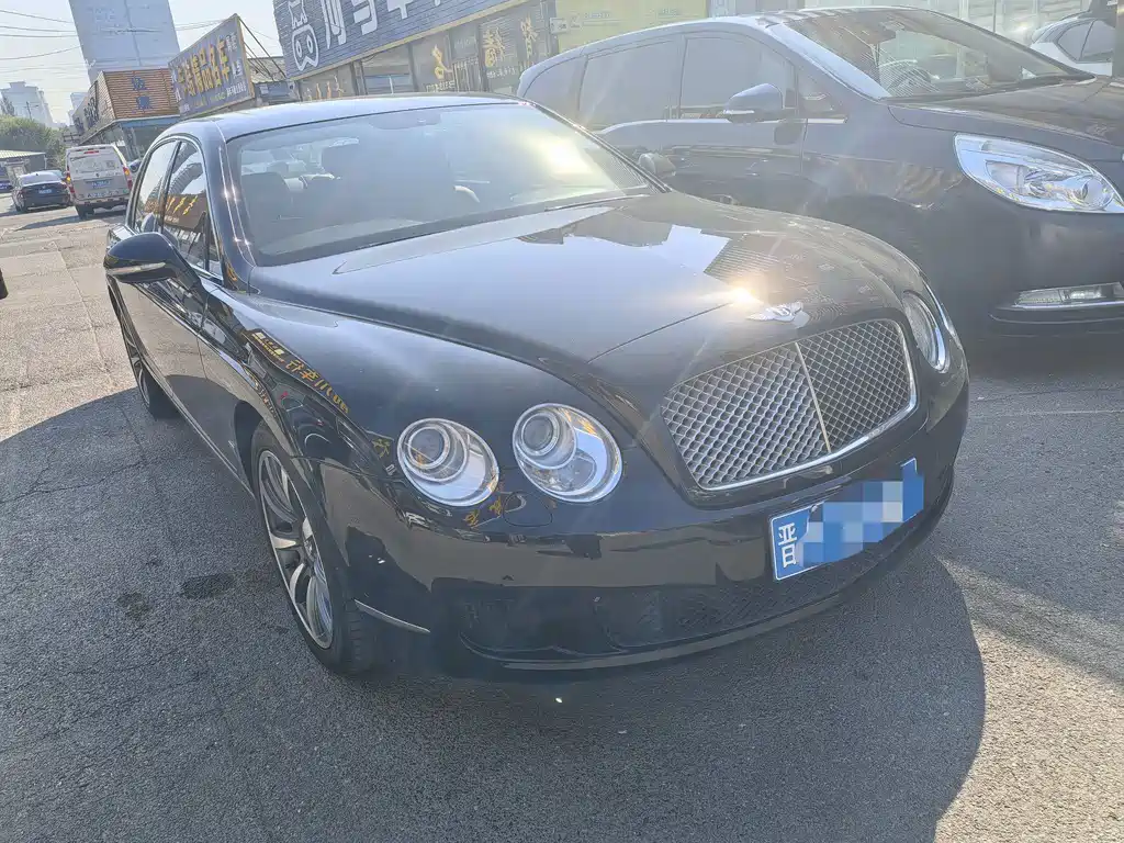 Bentley Flying Spur — миниатюра 5