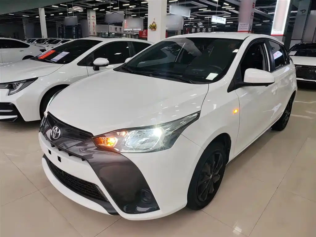 Toyota Yaris L 2020