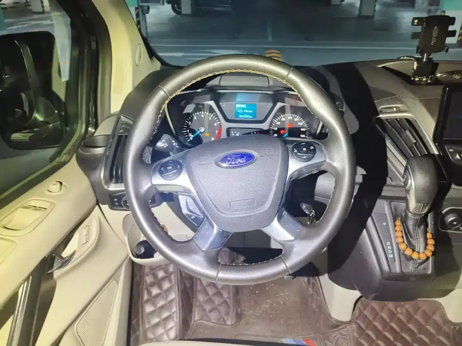 Ford Tourneo — миниатюра 15