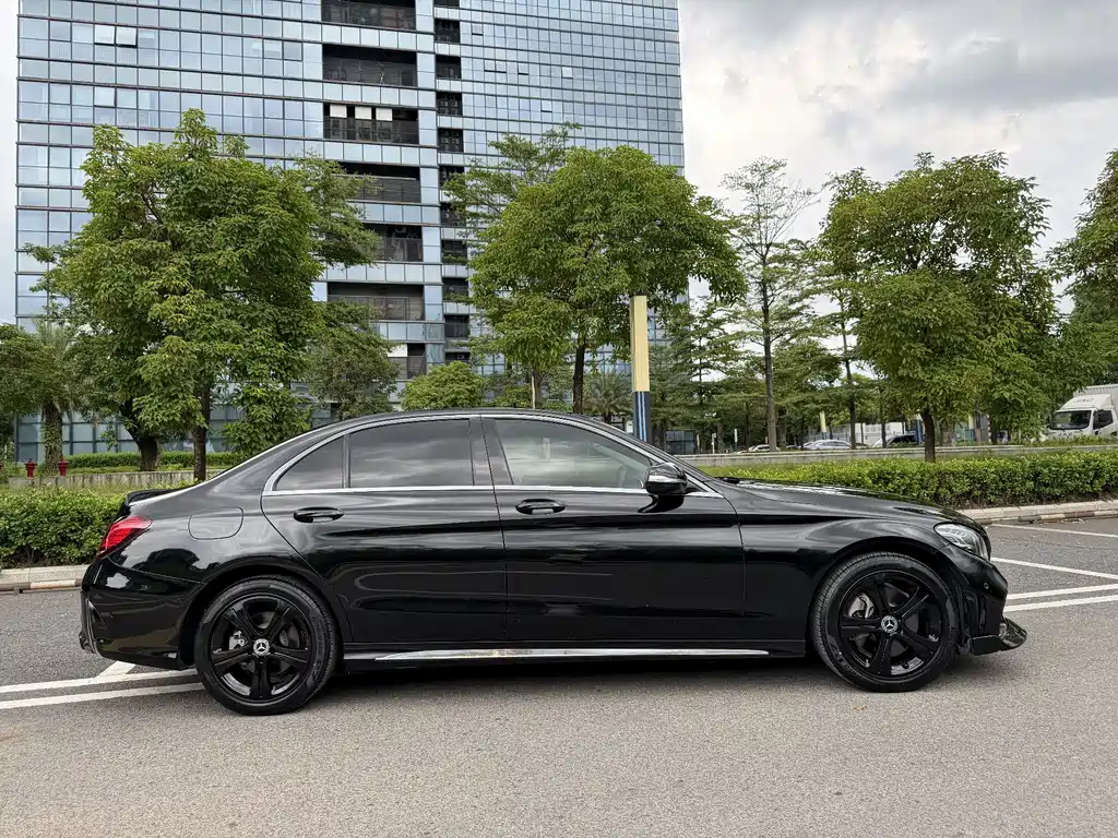 Mercedes-Benz C-Class — миниатюра 4