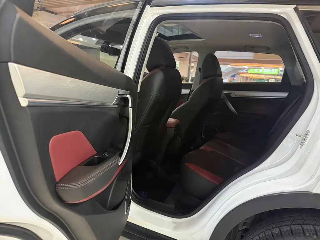Geely Binyue — миниатюра 6