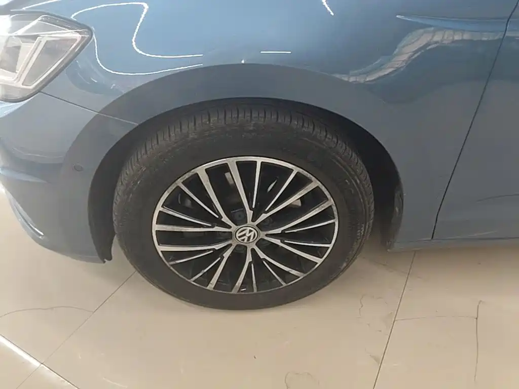 Volkswagen Touran — миниатюра 23