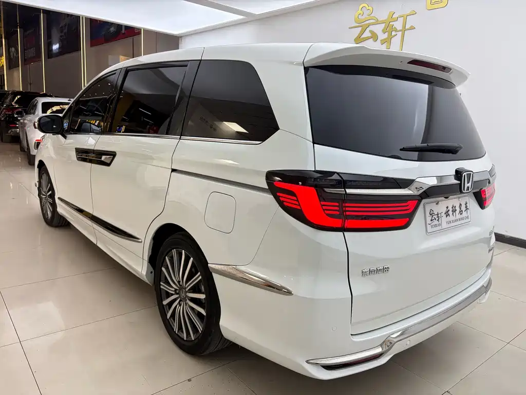 Honda Elysion — миниатюра 5
