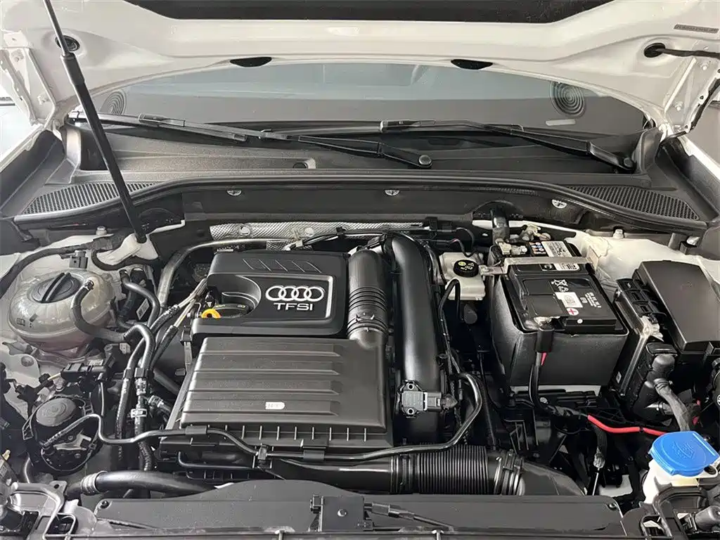Audi Q2L 2020 35 TFSI Fashion