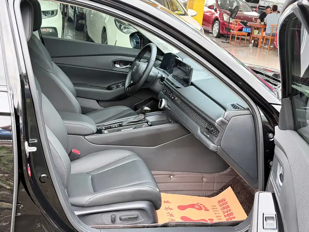 Honda Accord — миниатюра 9