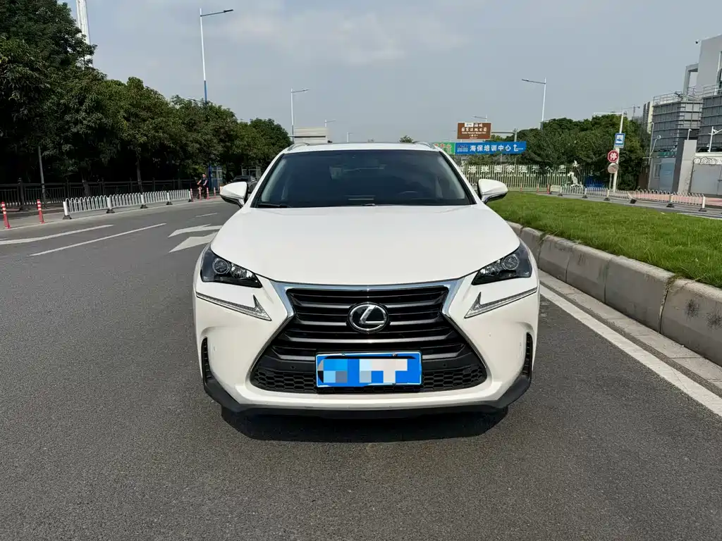 Lexus NX 2015 200t