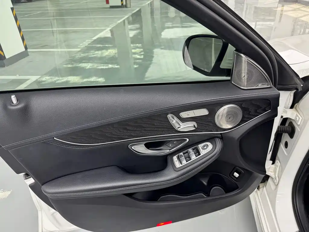 Mercedes-Benz C-Class — миниатюра 4