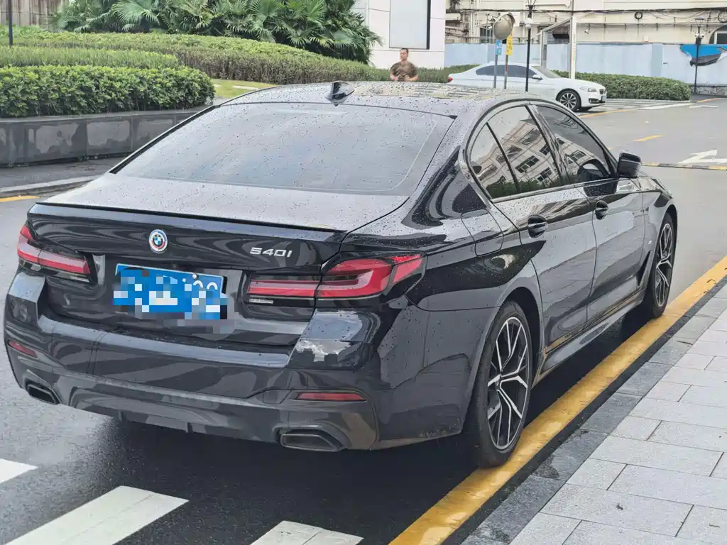 BMW 5 Series (Import) — миниатюра 5