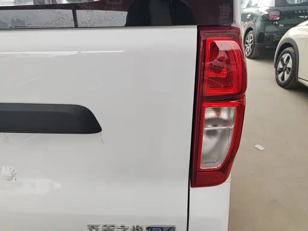 Wuling Zhiguang EV — миниатюра 8