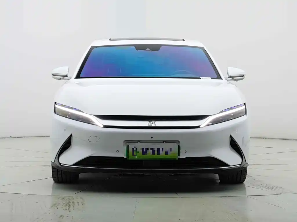 BYD Han — миниатюра 2