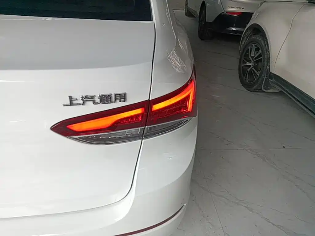 Buick Excelle — миниатюра 8