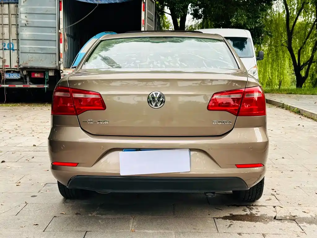 Volkswagen Bora — миниатюра 8