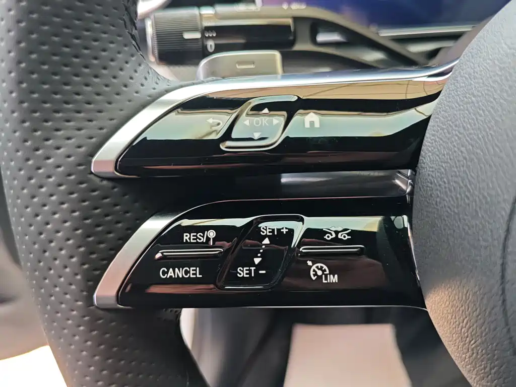 Mercedes-Benz C-Class — миниатюра 14