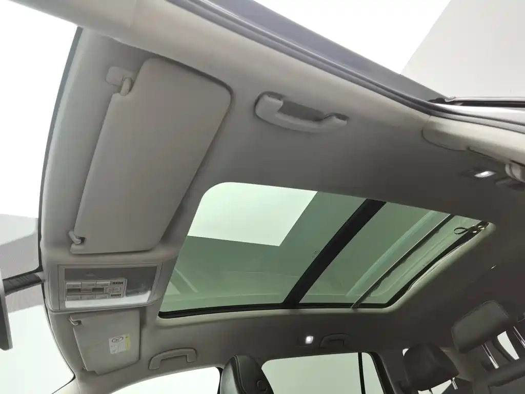 Volkswagen Teramont — миниатюра 14