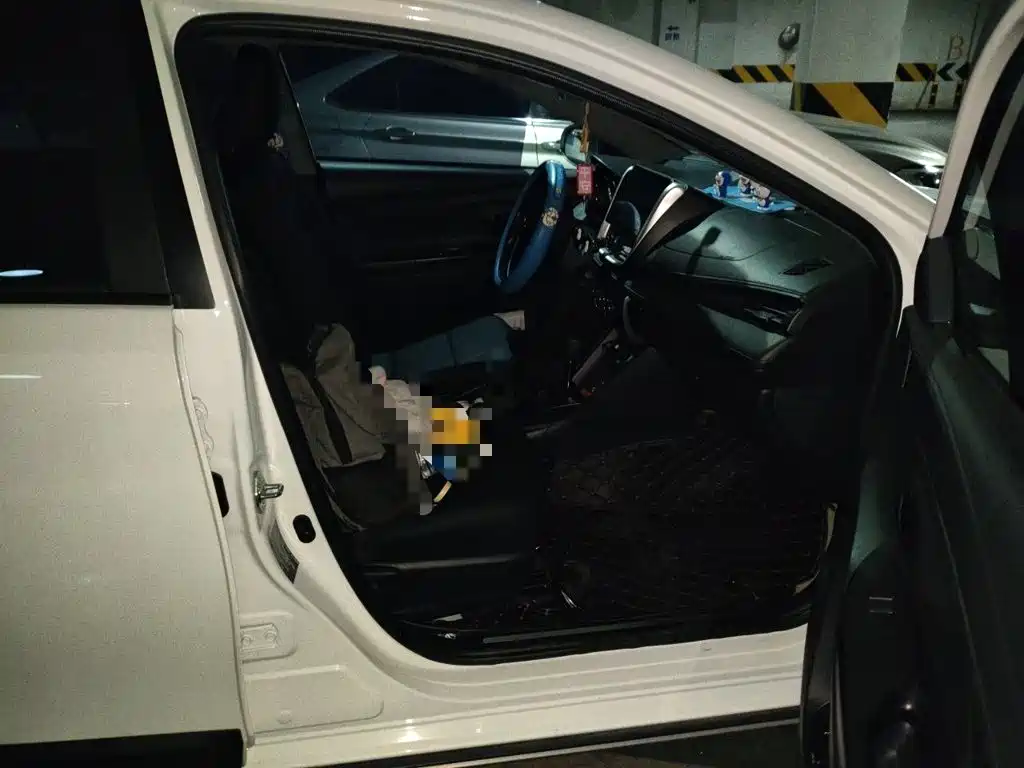 Toyota Yaris L — миниатюра 19