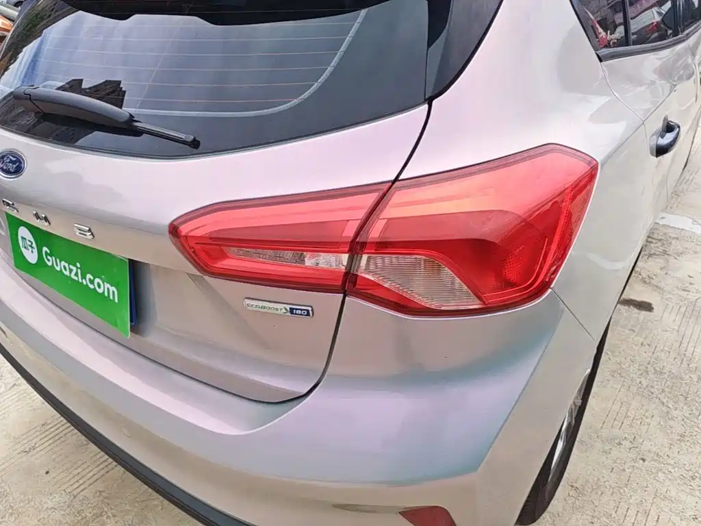 Ford Focus — миниатюра 8