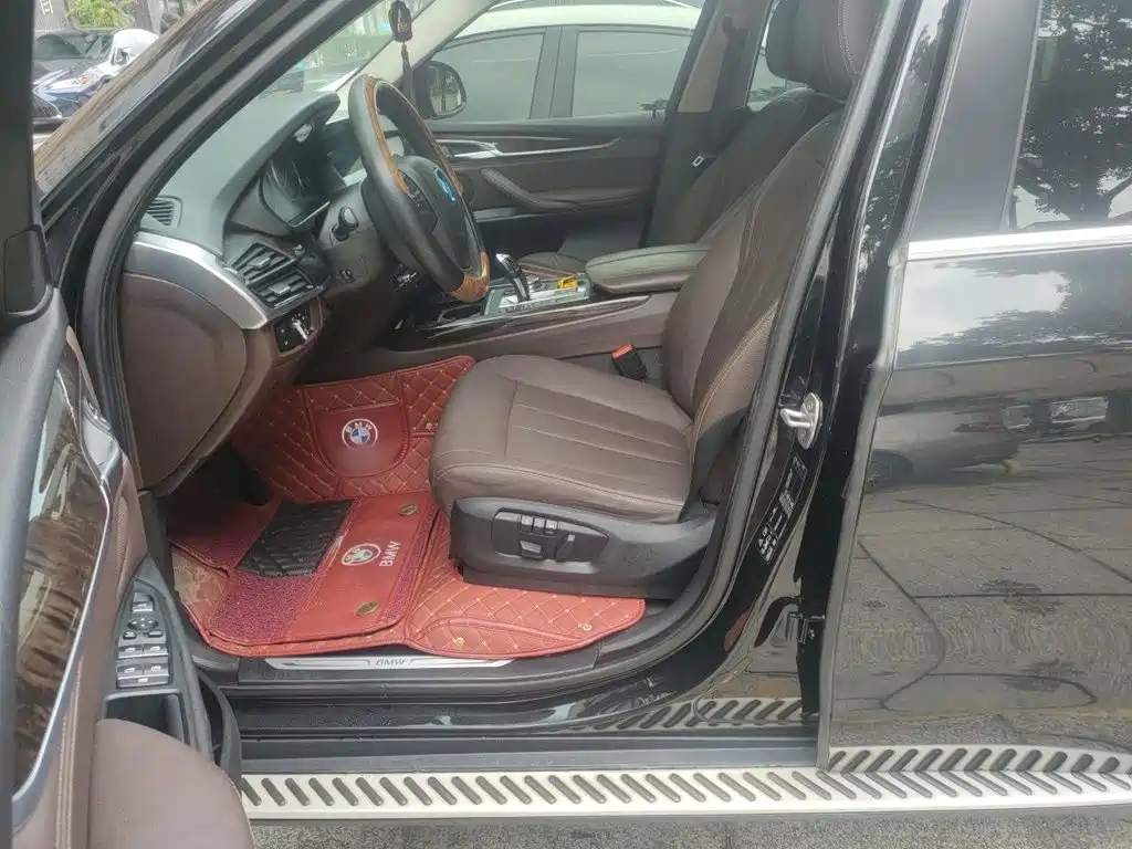BMW X5 (Import) — миниатюра 17