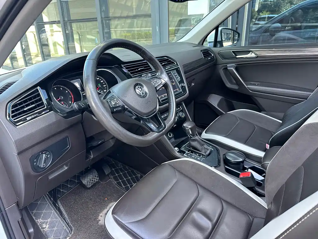 Volkswagen Tiguan L — миниатюра 9