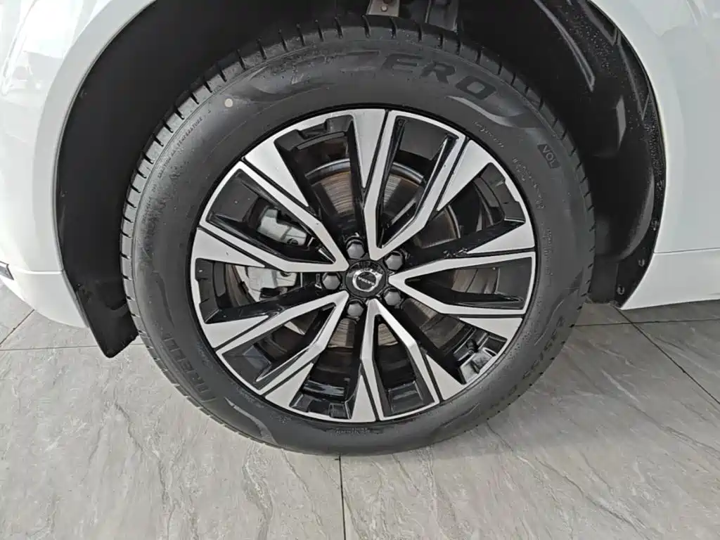 Volvo XC60 — миниатюра 23