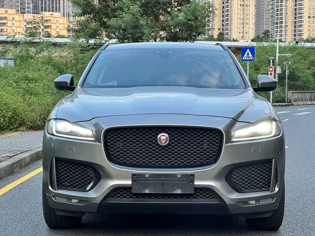 Jaguar F-PACE — миниатюра 2