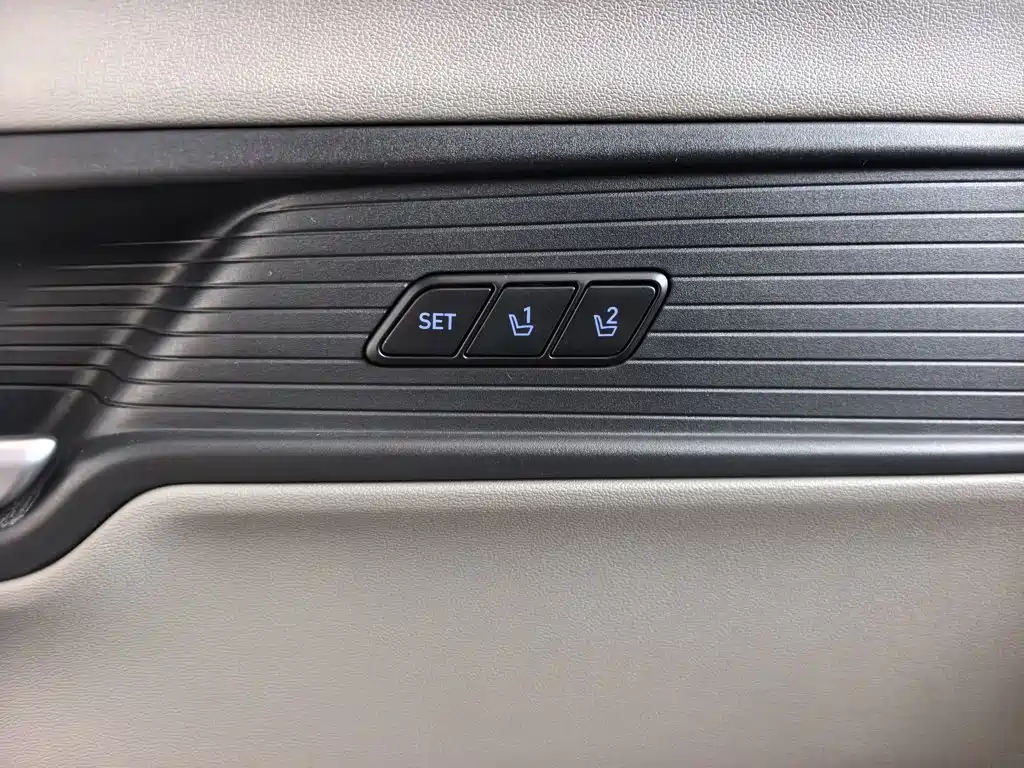 Hyundai Custo — миниатюра 7