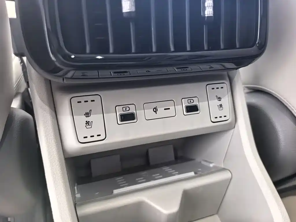 Hyundai Custo — миниатюра 16