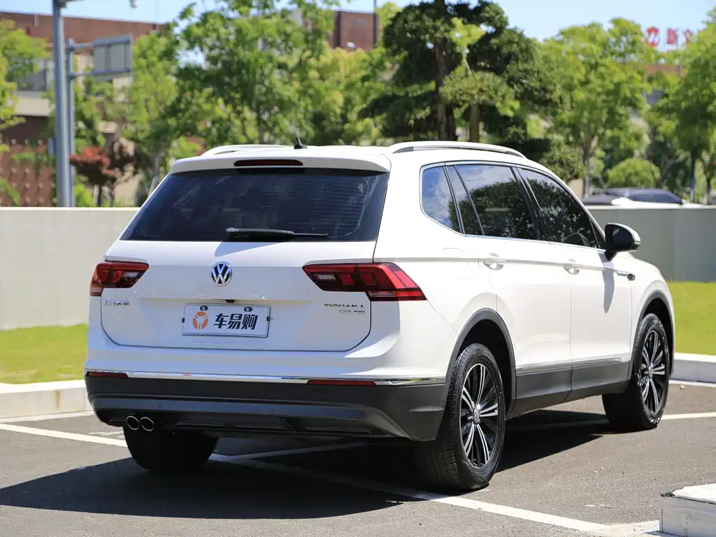Volkswagen Tiguan L — миниатюра 21