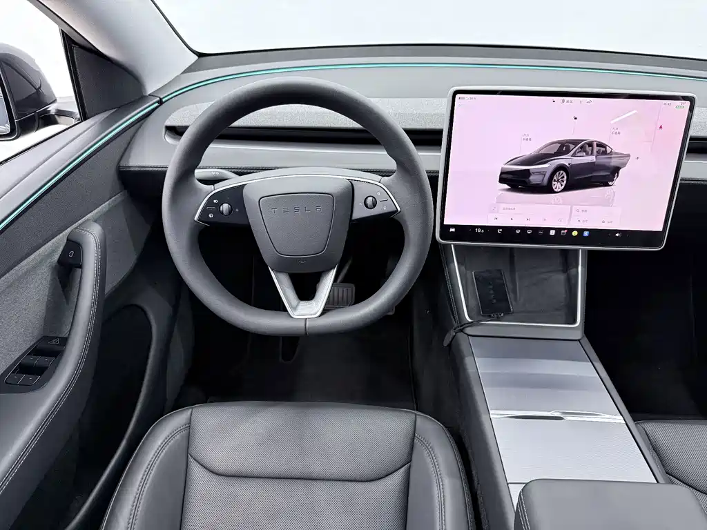Tesla Model Y — миниатюра 8