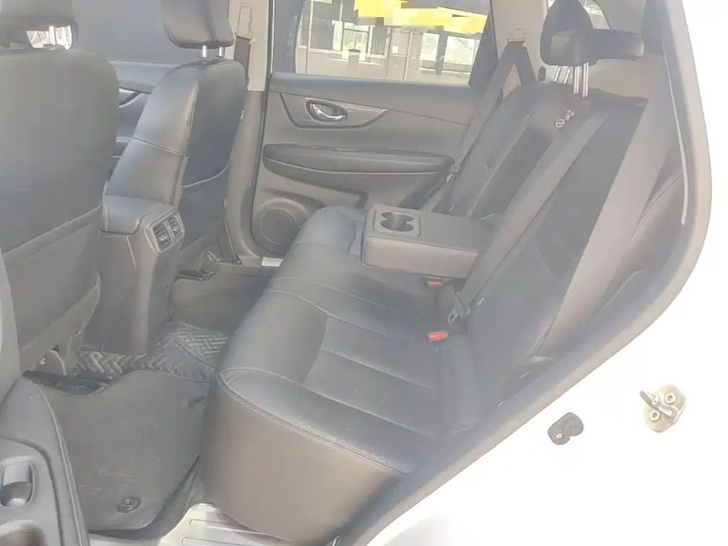 Nissan X-Trail — миниатюра 17