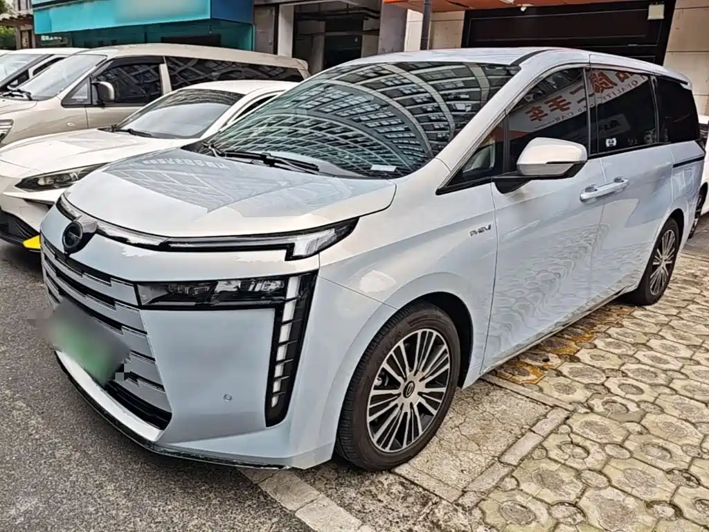GAC Motor Trumpchi E8 PHEV — миниатюра 2