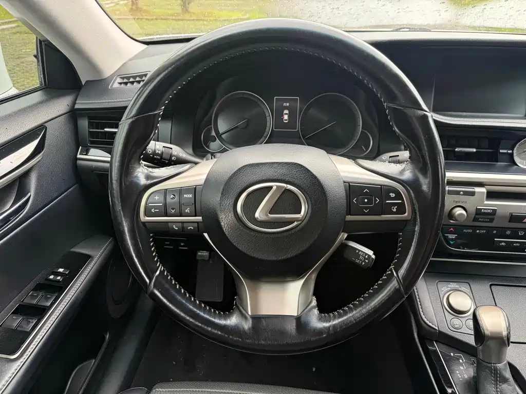 Lexus ES 2015 200 Elite