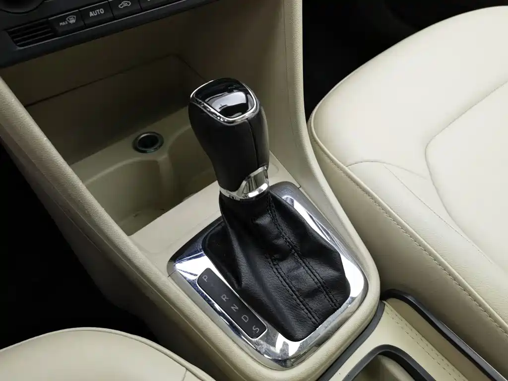 Skoda Rapid — миниатюра 13