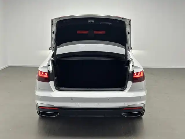 Audi A4L — миниатюра 12