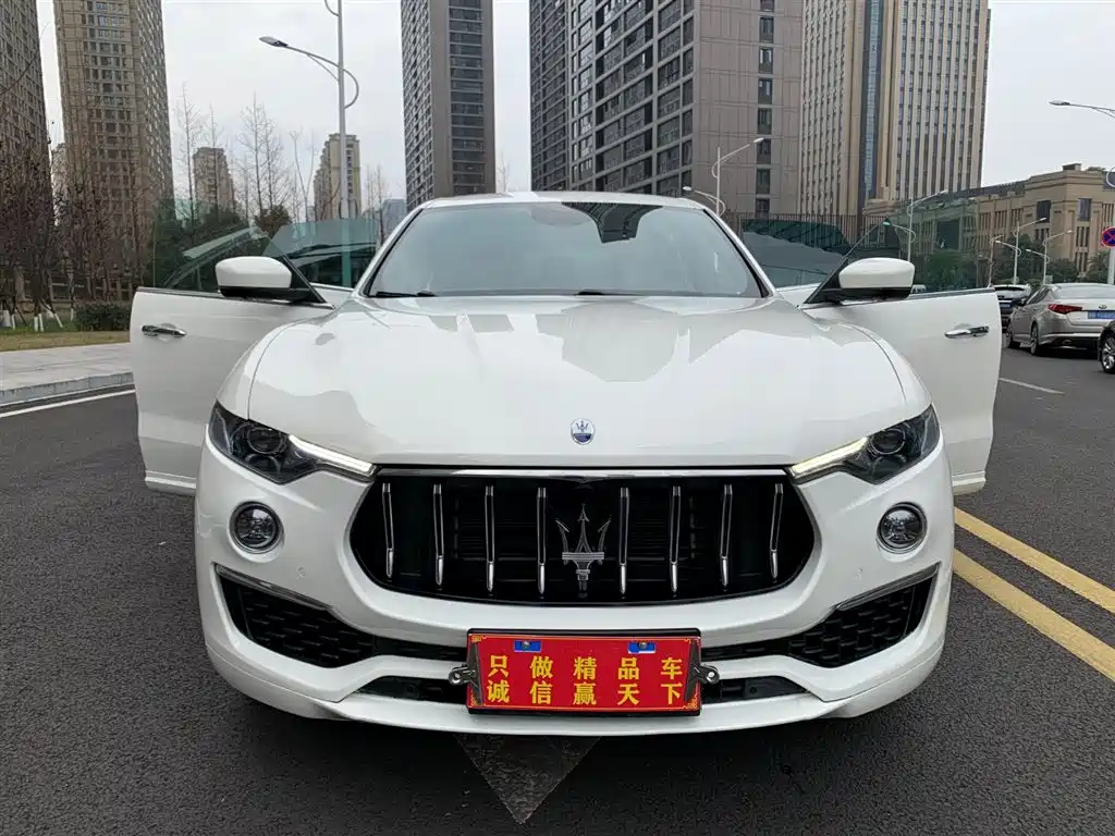 MASERATI LEVANTE