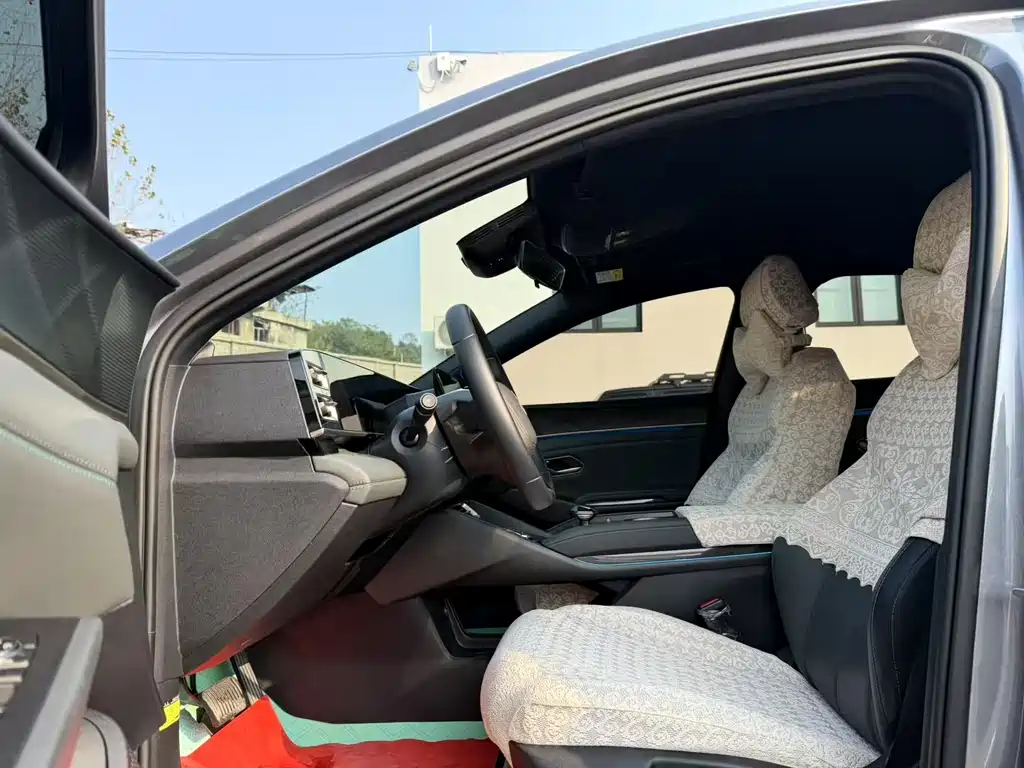 BYD Qin L — миниатюра 7